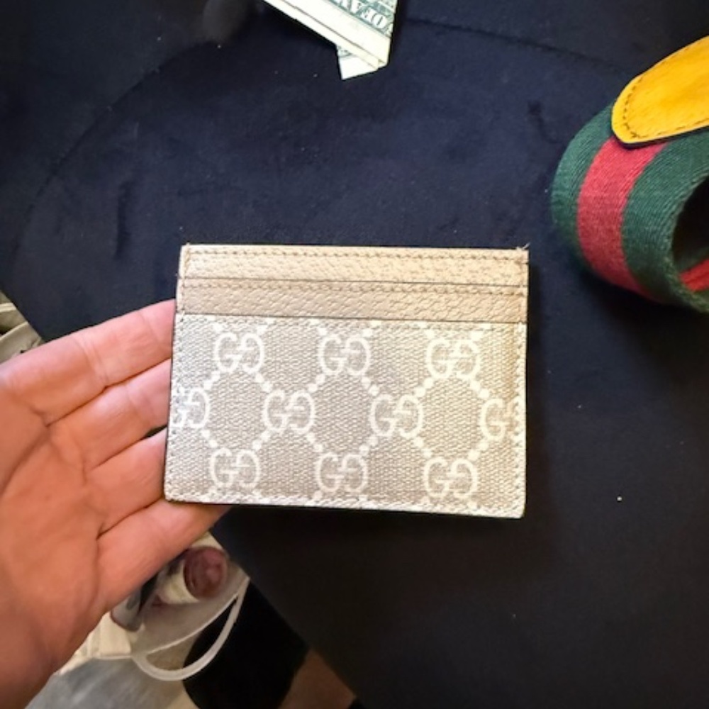 Gucci credit card holder - Picture 2 of 2